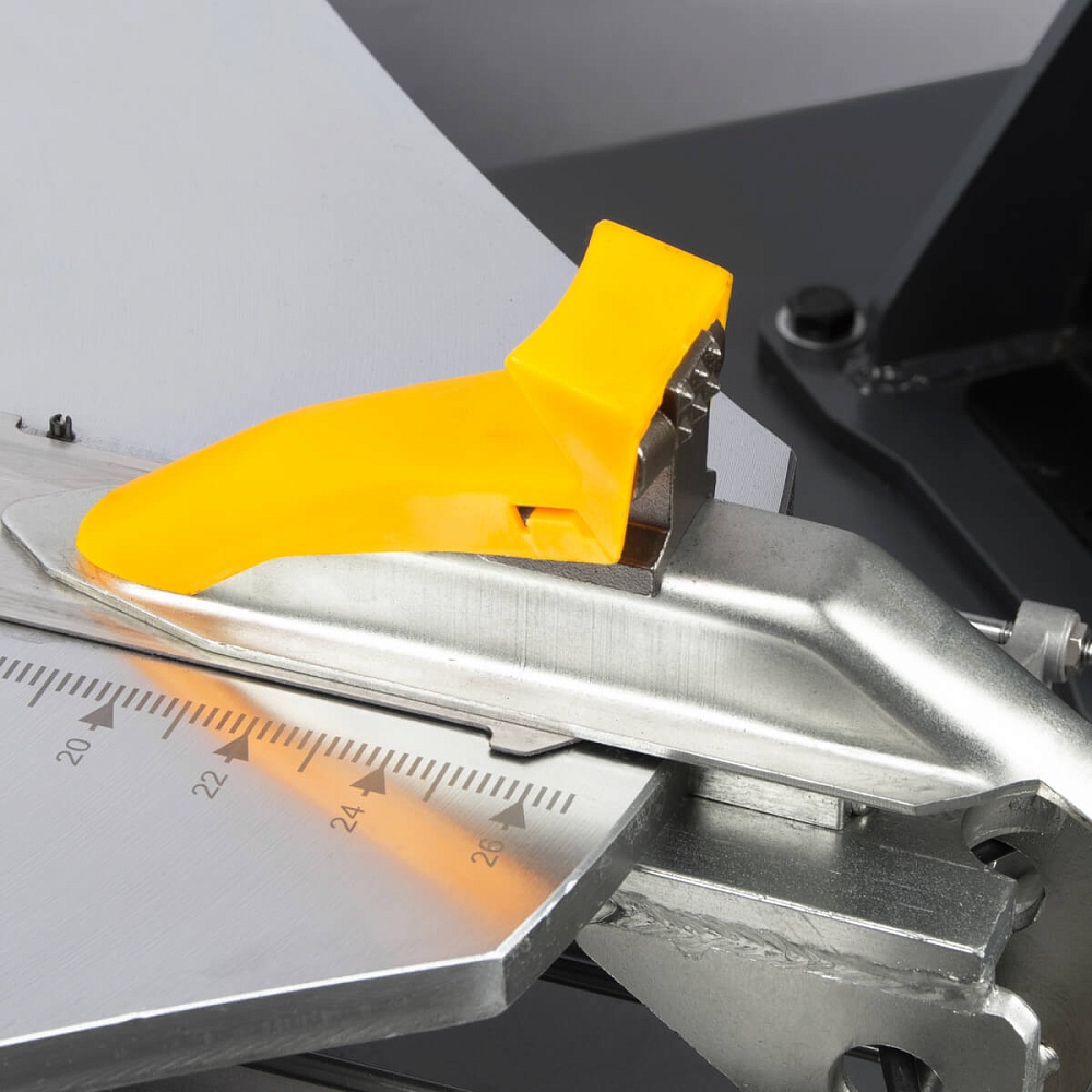 WDK-709738 Автоматический шиномонтажный станок со взрывной накачкой колес, двухскоростной. Захват 12 Wiederkraft