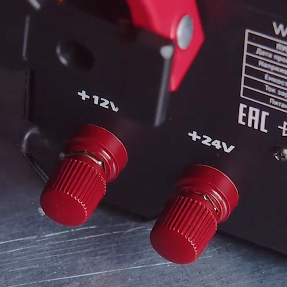 WDK-Start320 Пуско-зарядное устройство интеллектуальное, 300А, 12/24В